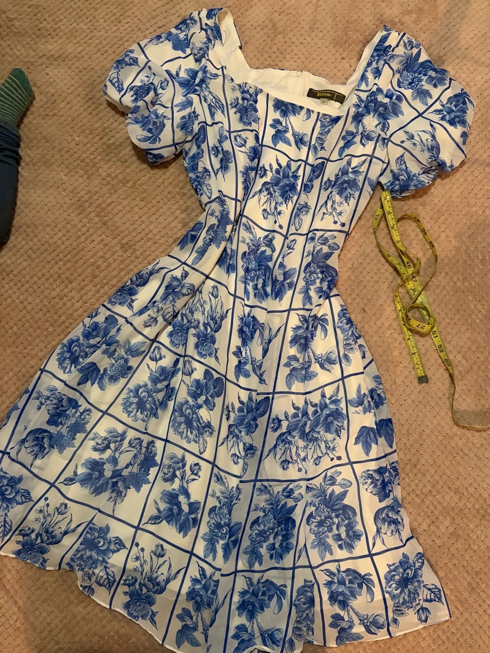 Blue & White Floral Midi Dress with Puff Sleeves by Unknown